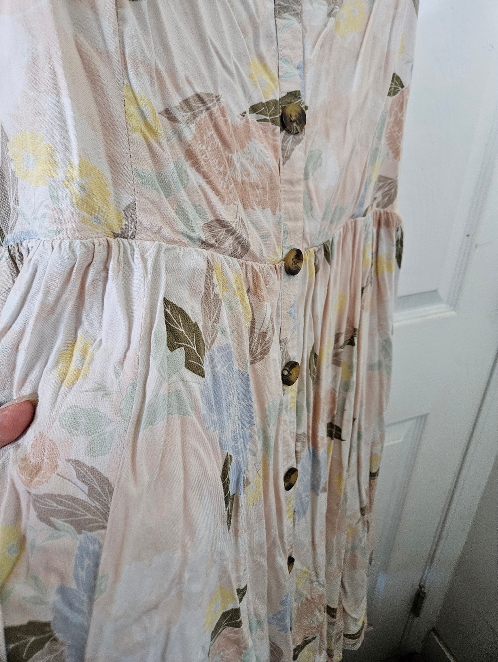 Torrid Sleeveless Floral Button-Front Summer Dress in Light Pink - Picture 2 of 6